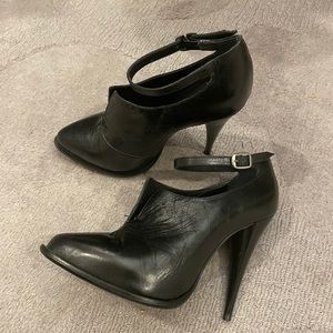 Topshop black booties size 8.5